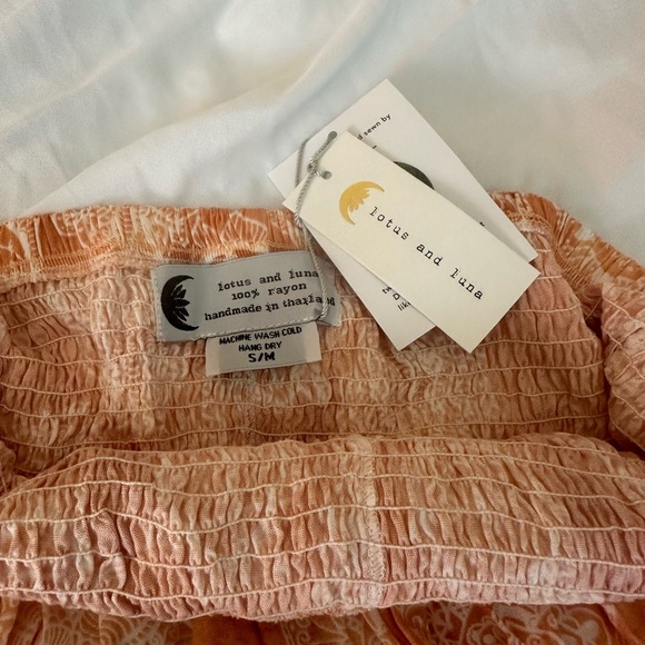 Lotus and Luna new Galapagos Harem Pants never worn size S/M burnt orange color - Picture 2 of 3